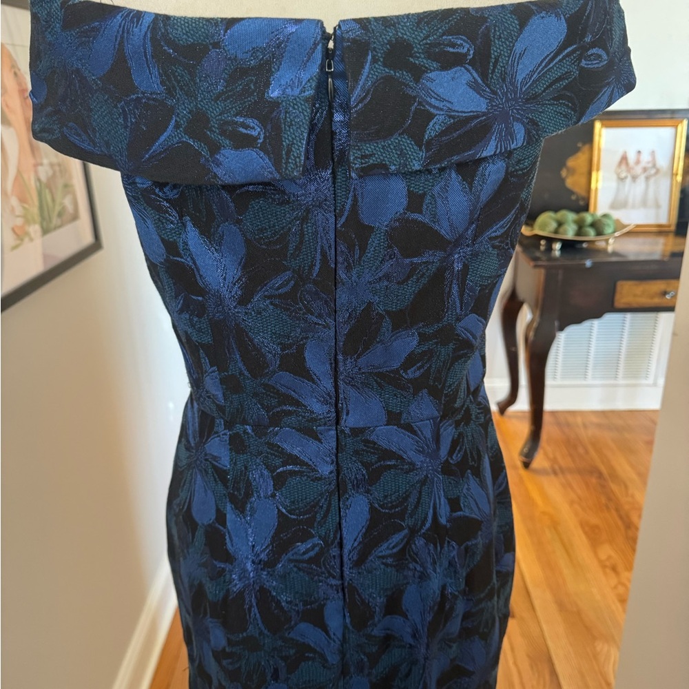 Elegant Blue Floral Off-Shoulder Dress - Picture 10 of 16